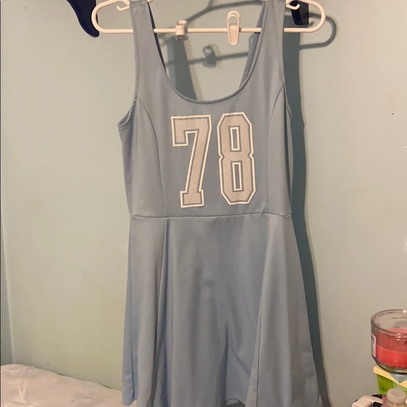 Dress - Picture 1 of 3